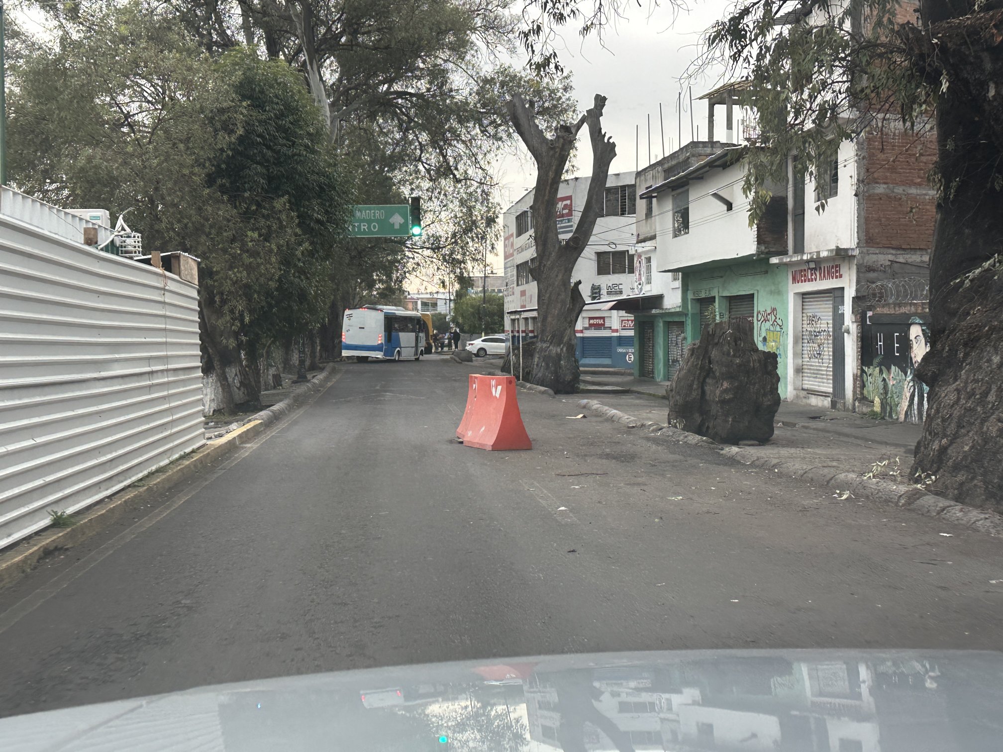 ⚠️ Al Momento Vial ⚠️ ¡ Cuidado❗️ Hay obstáculo sobre vialidad