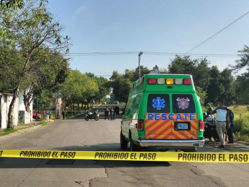 Joven peatón es asesinado a balazos en Villas de la Loma, Morelia