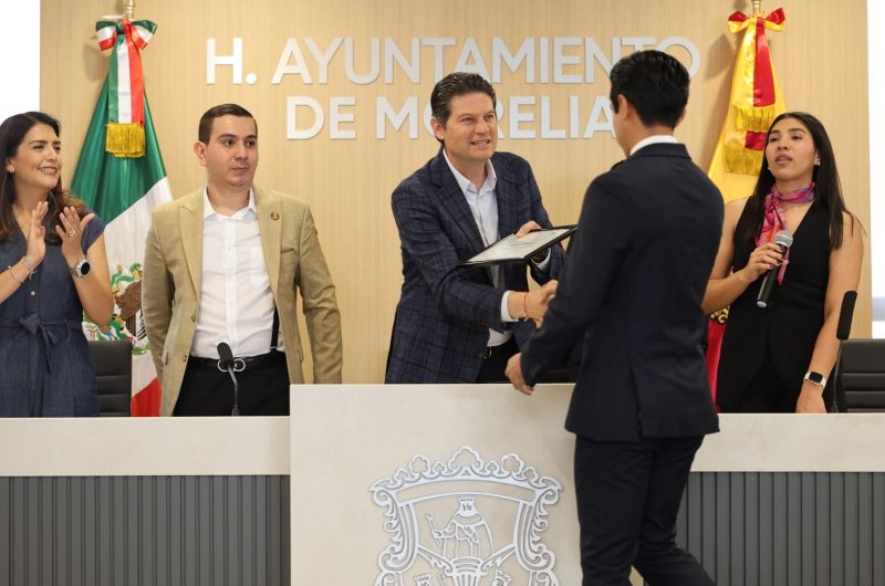 Alfonso Martínez instala Cabildo Juvenil de Morelia