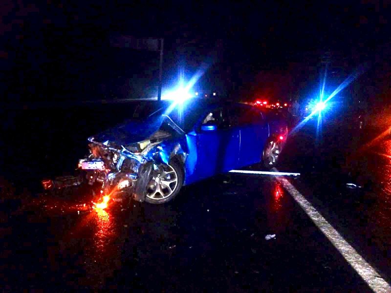 Choque entre 2 vehículos deja una niña muerta y una mujer herida en la Morelia-Pátzcuaro