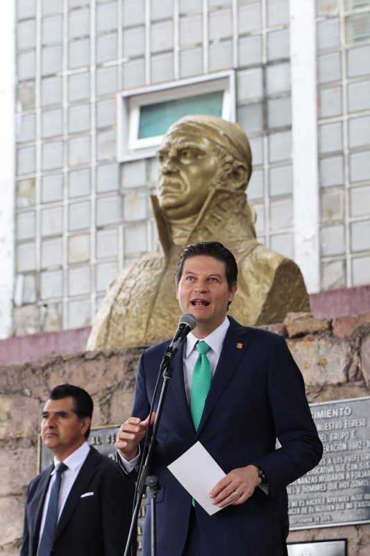 Encabeza Alfonso Martínez arranque de ciclo escolar en la Escuela Secundaria Federal no. 1