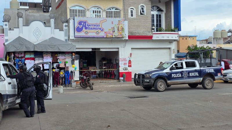 Adolescente resulta herido en ataque 4rm4do dentro de tienda en Zamora 