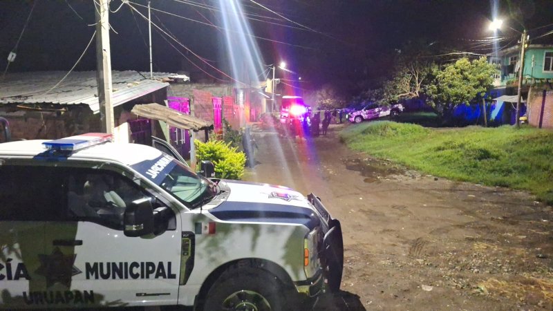 A balaz0s as3sinan a un hombre en la 28 de Octubre de Uruapan 