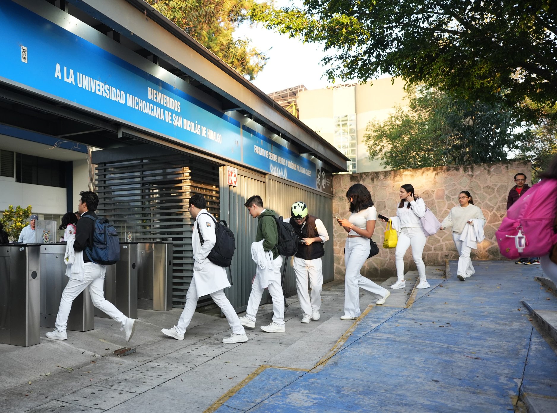 91 por ciento de egresados de Medicina de la UMSNH acreditan examen EGEL con testimonio de desempeño sobresaliente o satisfactorio