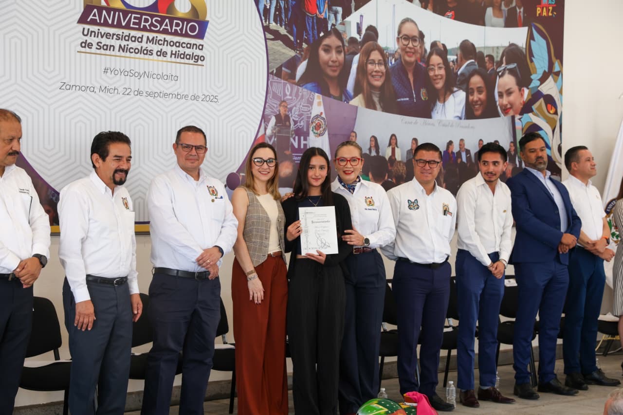 Vivan la Universidad orgullosos de su historia, manifiesta Yarabí Ávila ante estudiantes zamoranos 