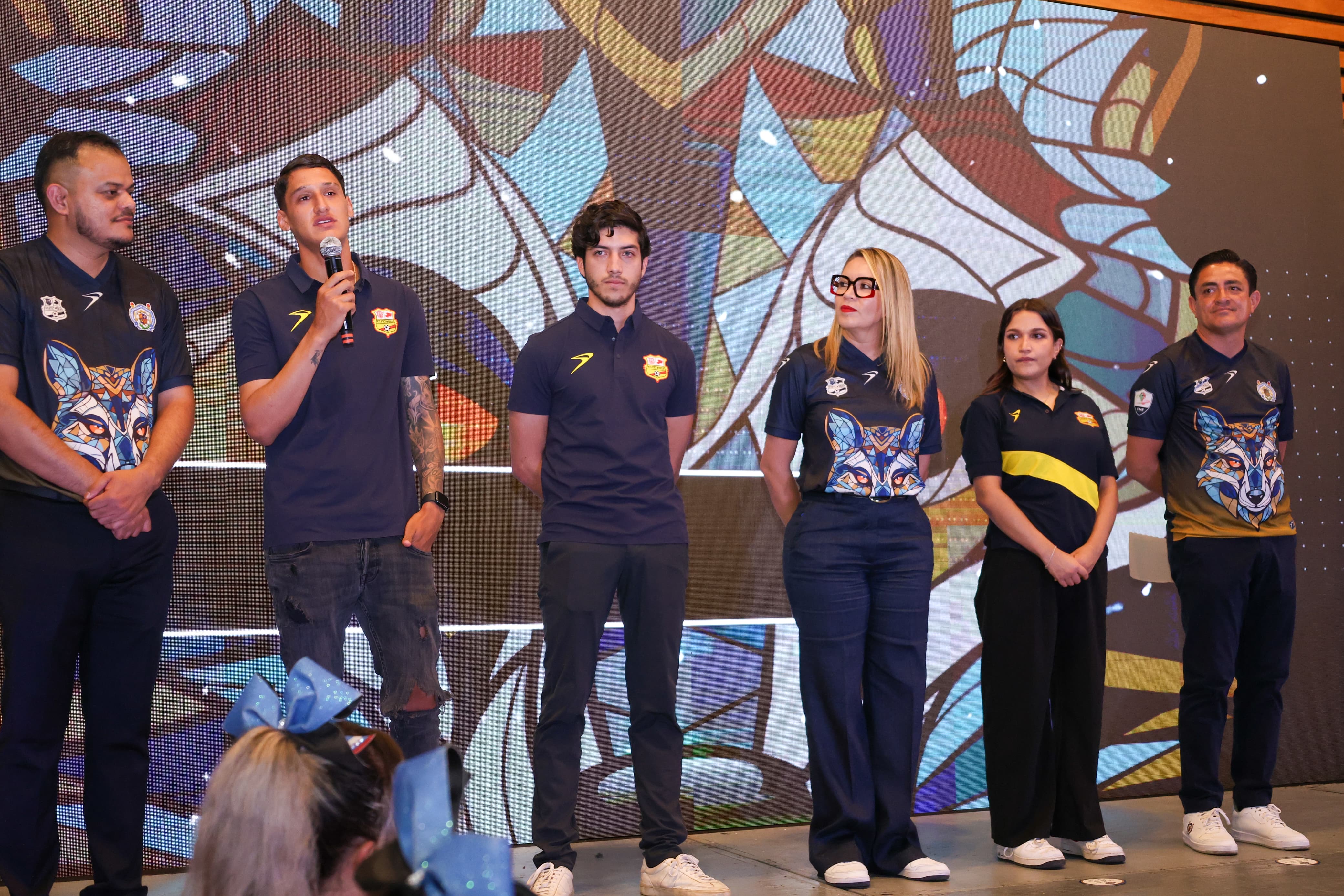 Alianza entre UMSNH y Atlético Morelia abre las puertas a nuevos sueños, señala Yarabí Ávila; presentan equipo femenil de TDP