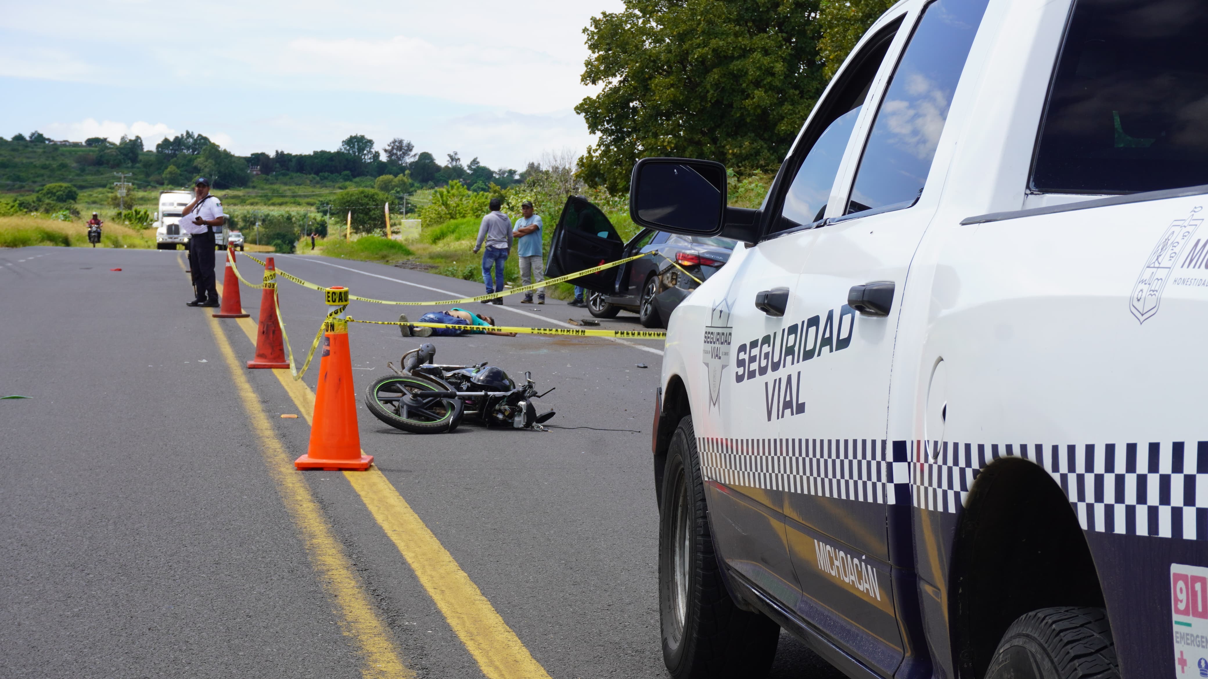 Motociclista mu3re tras aparat0so accid3nte, en la carretera Jacona – Los Reyes