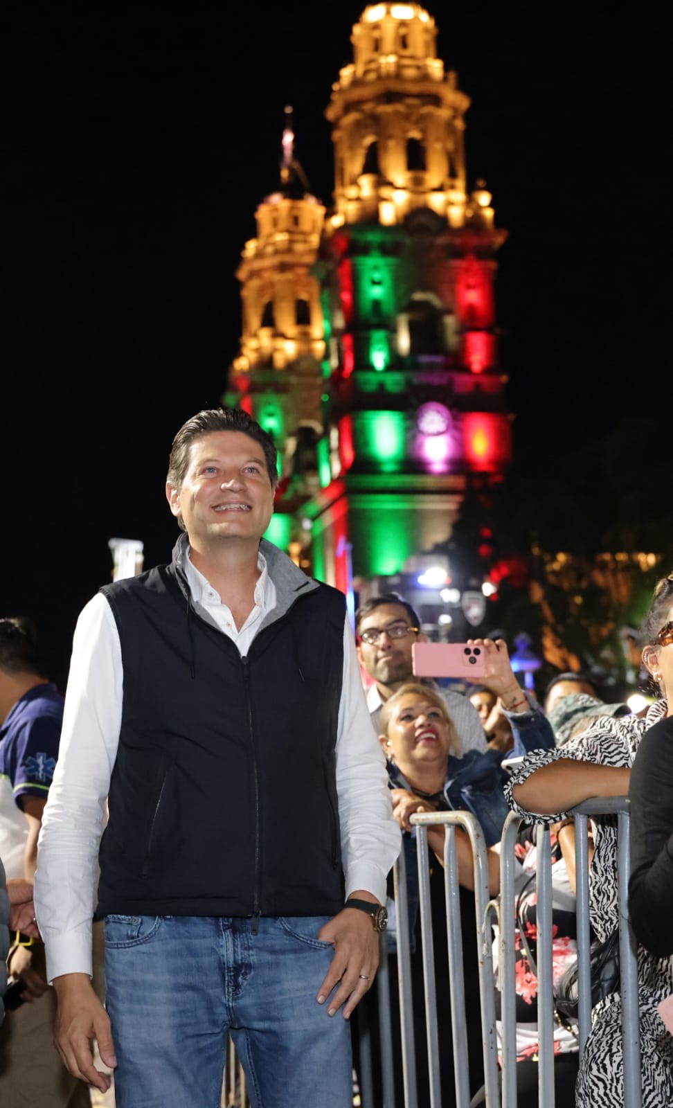 Alfonso Martínez celebra con miles de morelianos el aniversario de Morelos