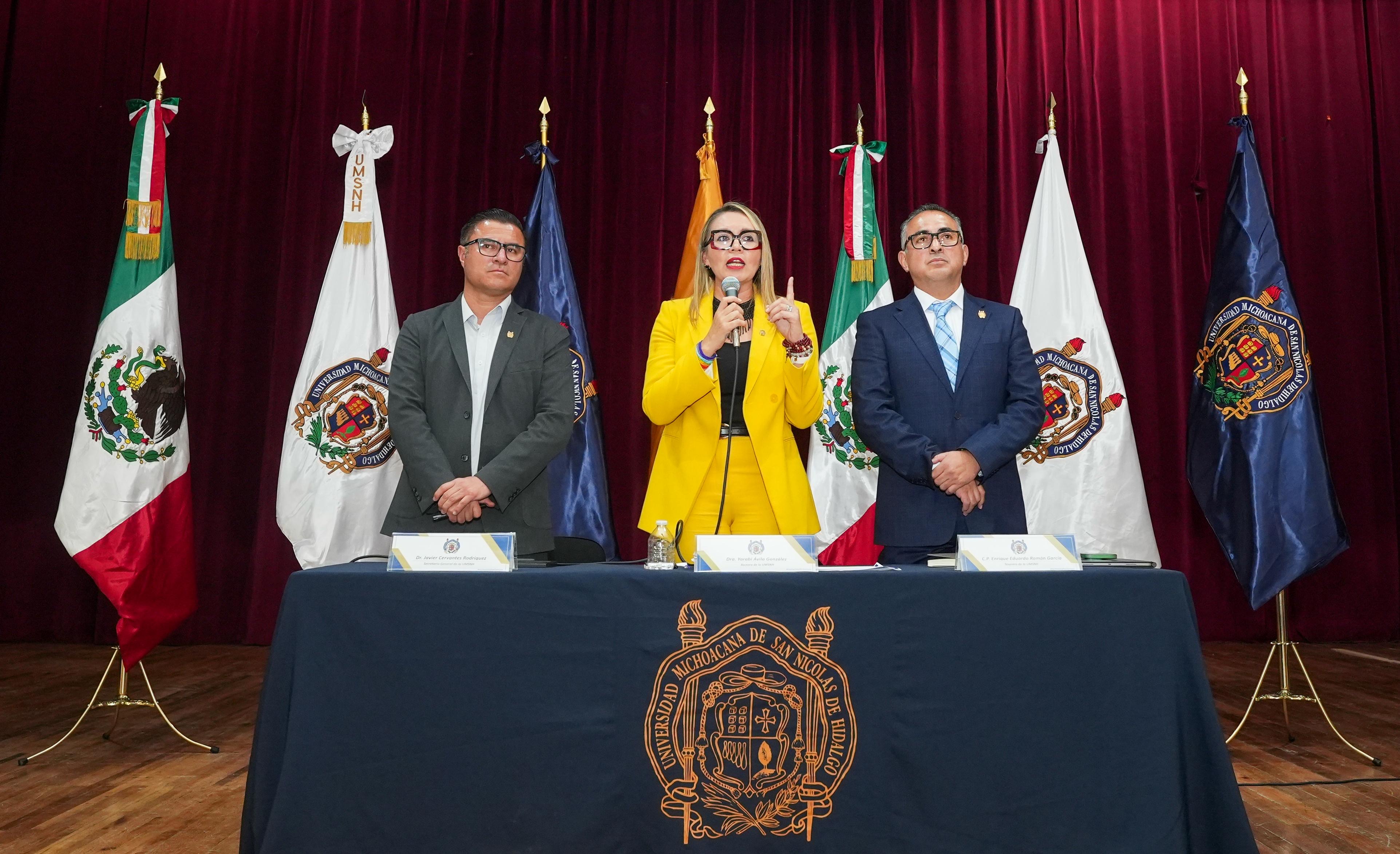 Vamos a respaldar su futuro laboral en la UMSNH, señala Yarabí Ávila ante docentes; los profesores reconocen que se dignifique su labor