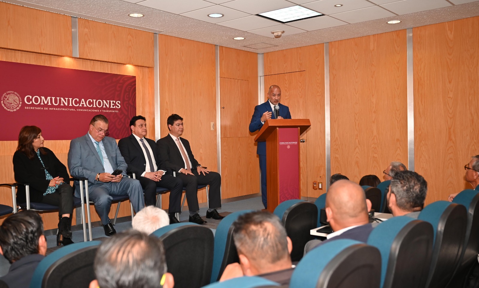 EXHORTA JESÚS ESTEVA MEDINA A DIRECTORES GENERALES DE CENTROS SICT A TRABAJAR CON COMPROMISO Y HONESTIDAD