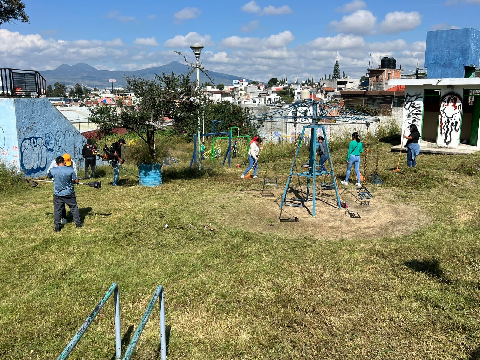 Gobierno de Morelia y ciudadanía unen esfuerzos en jornada de limpieza al Oriente de la ciudad
