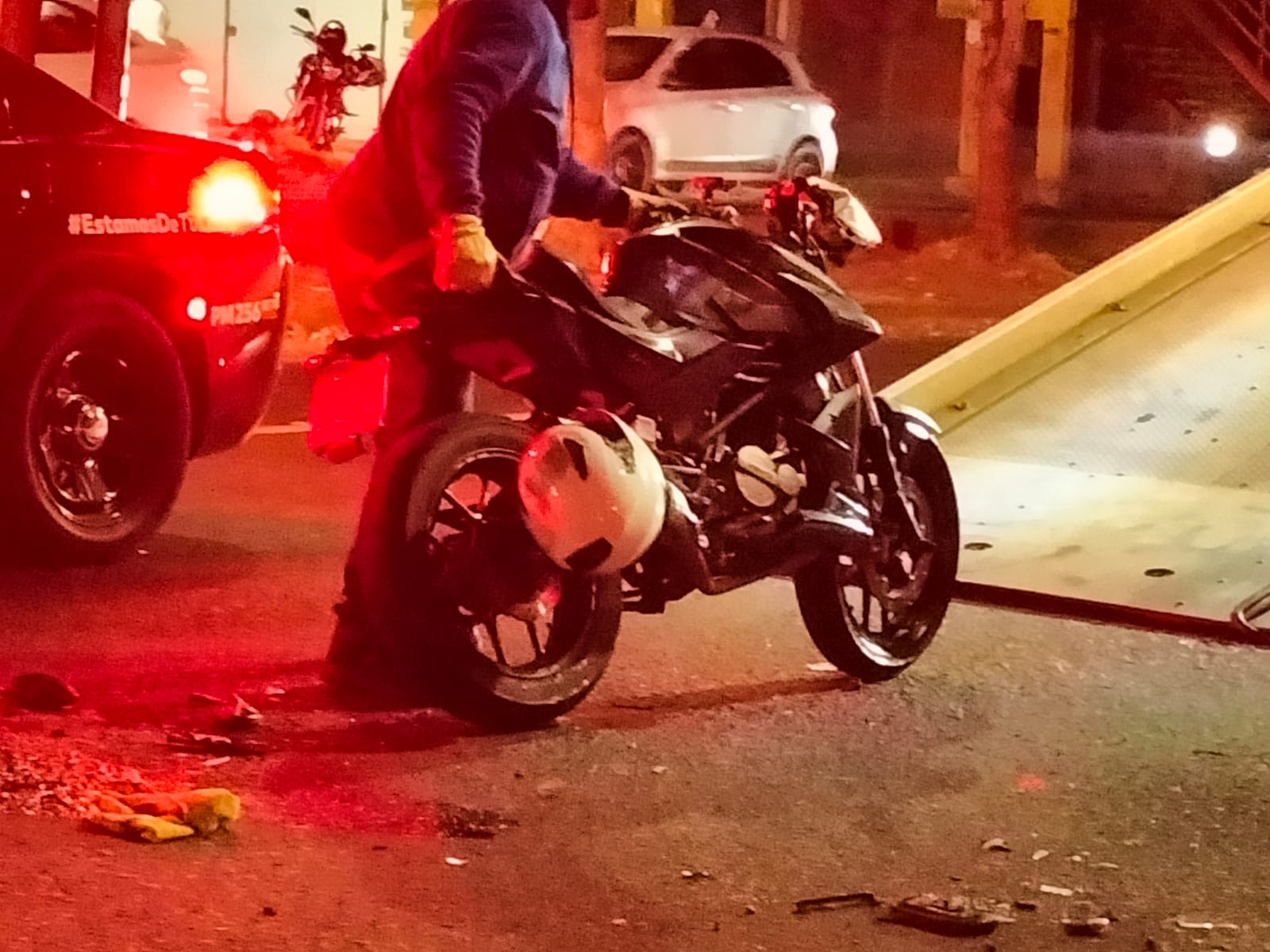 Motociclista fall3ce tras accid3nte en la Av. Madero Poniente de Morelia 