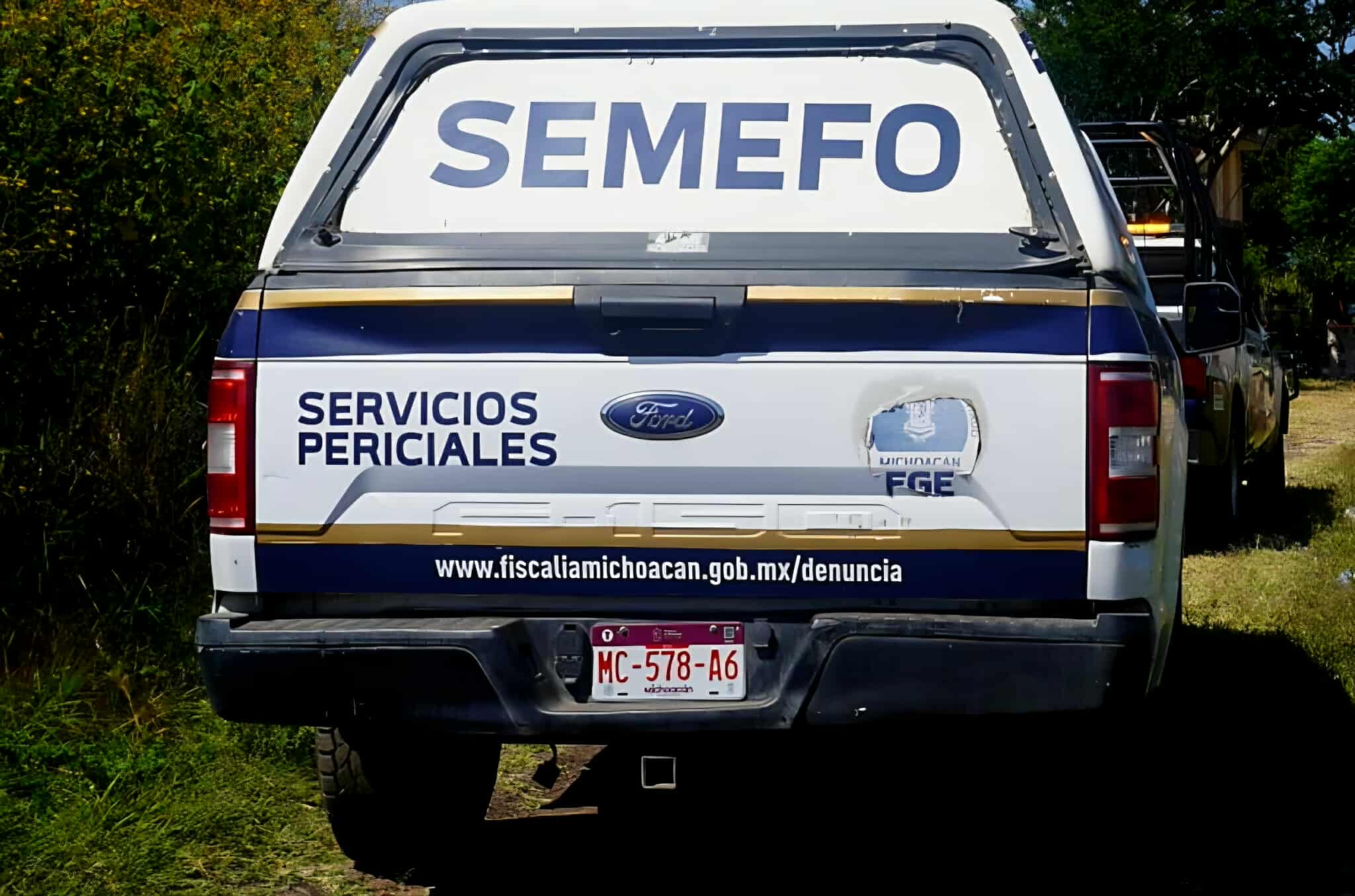 Identifican al hombre encontrado sin vida en brecha de Apatzingán