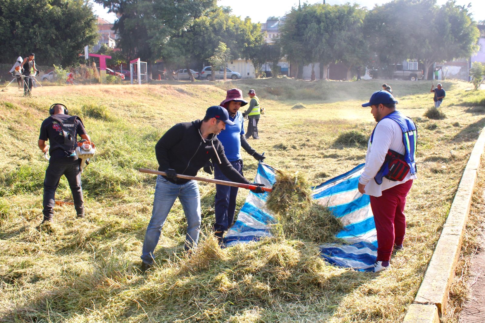 Yankel Benítez participa en jornada ciudadana de limpieza en la colonia Nuevo Amanecer