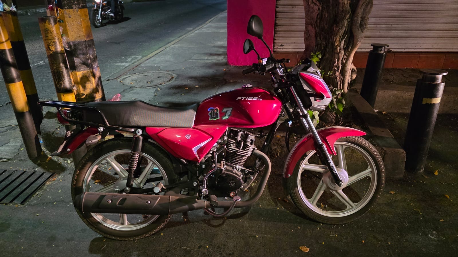 Choque de motos deja tres lesionados, en Zamora 