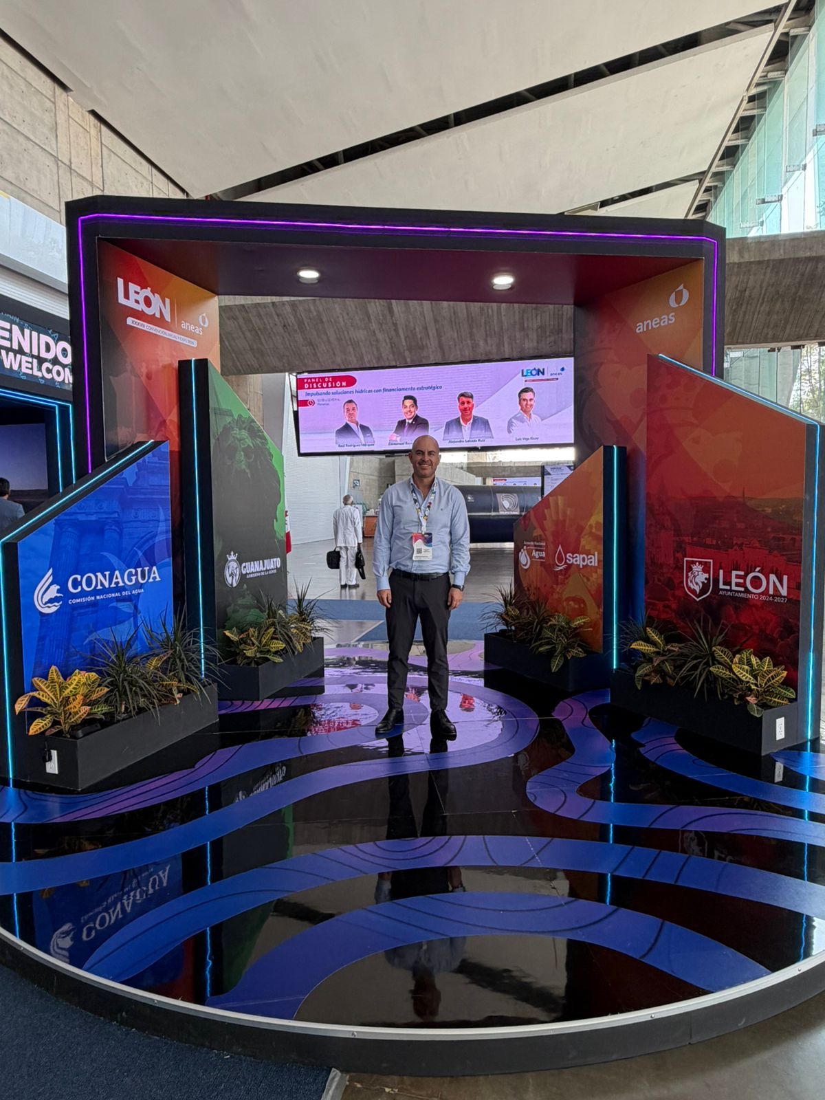 Adolfo Torres fortalece la modernización del Ooapas en la Convención Aneas 2025