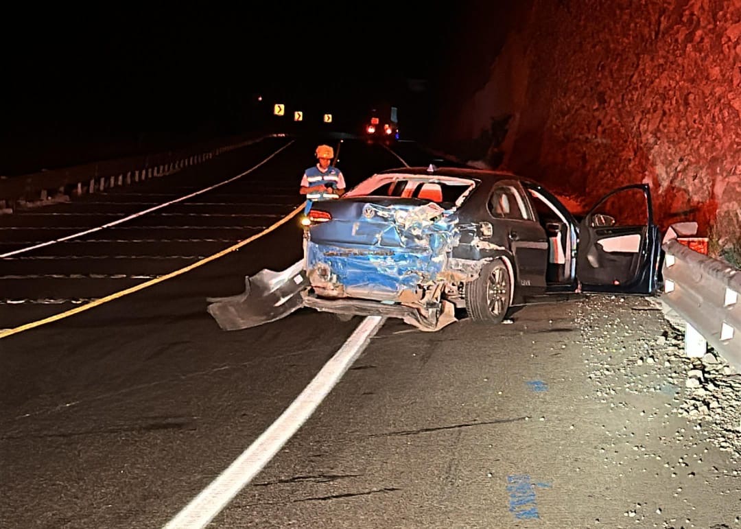 Dos percances viales se registran en la Autopista Siglo XXI durante la madrugada