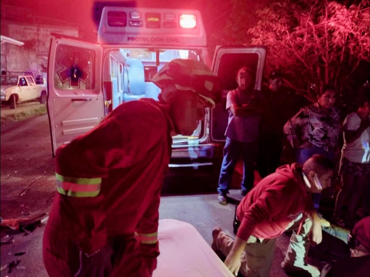 Dos lesionados tras accidente vial en la carretera Tacámbaro-Morelia