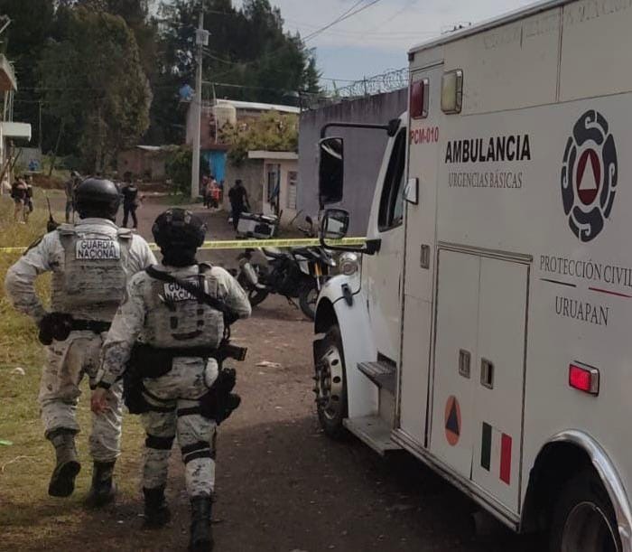 Sicarios irrumpen en vivienda al oriente de Uruapan y matan a un joven