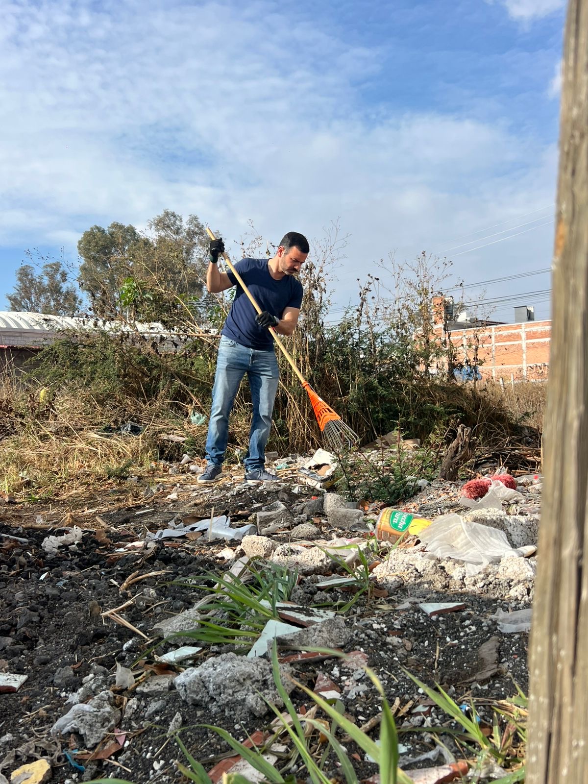 Encabeza Yankel Benítez jornada ciudadana de limpieza en La Aldea
