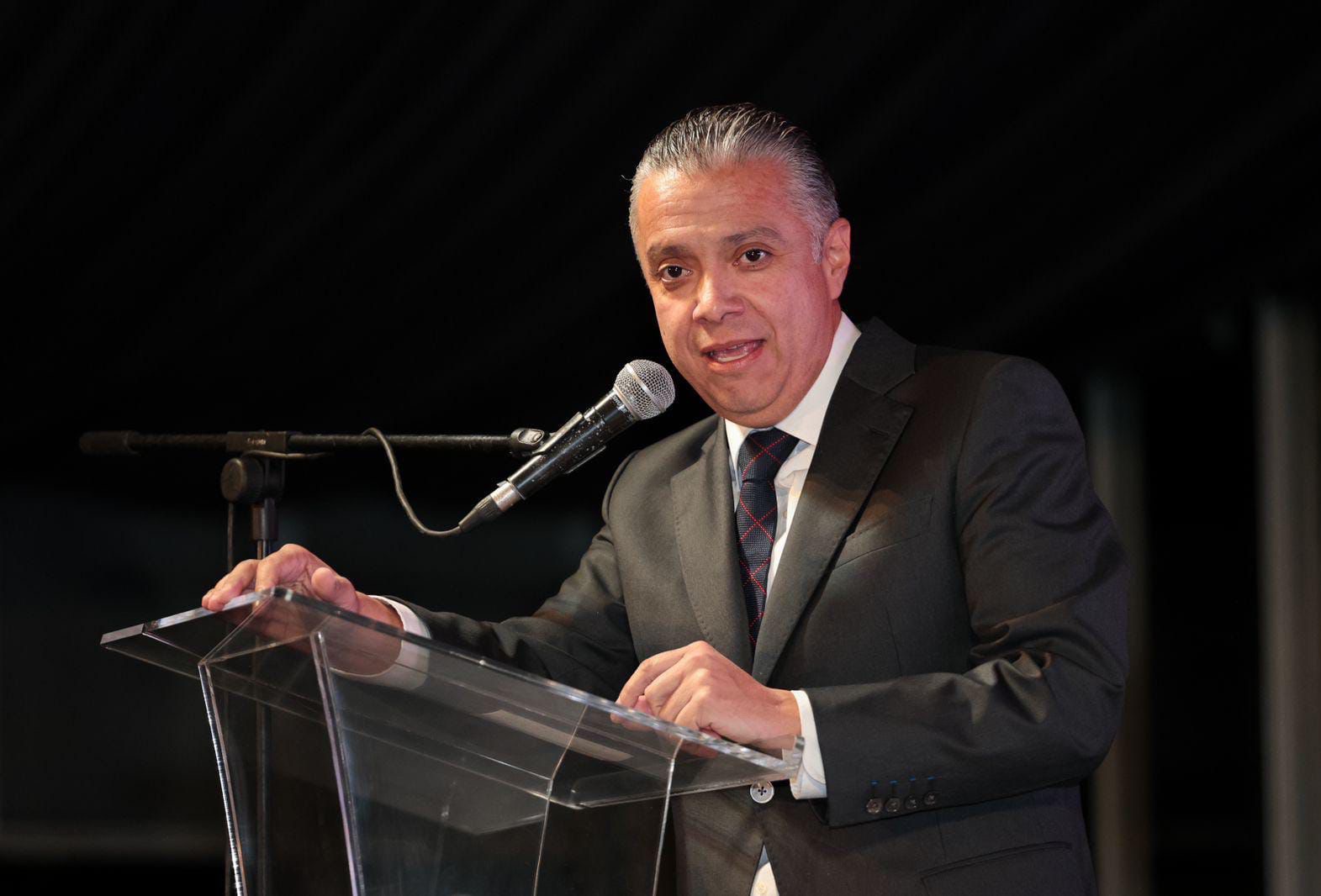 Buena respuesta ciudadana en el último día para obtener 10 por ciento de descuento en el pago de refrendo 2026: Luis Navarro