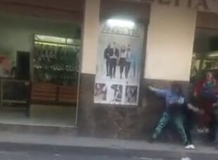 Pele4 callejera entre mujeres deja a una con parte de la mejilla arrancad4, en Ciudad Hidalgo 