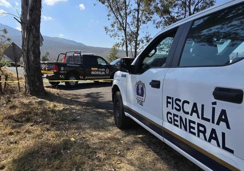 Volcadura automovilística deja un muerto y dos lesionados en Tacícuaro, municipio de Morelia 