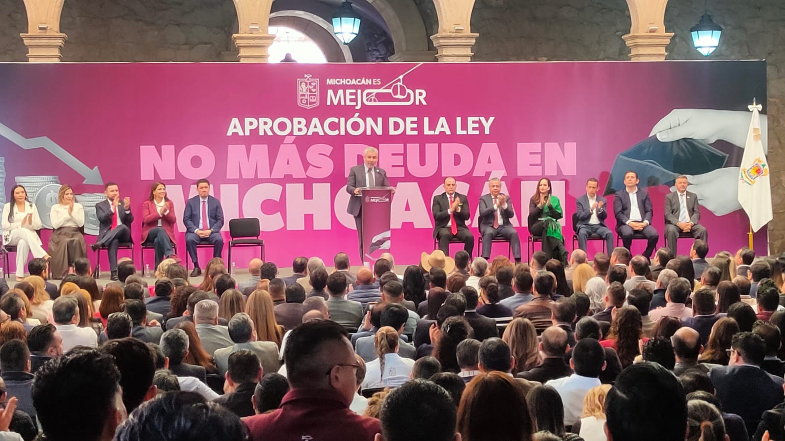 Michoacán hace historia con reforma que prohíbe contratación de deuda pública: Bedolla