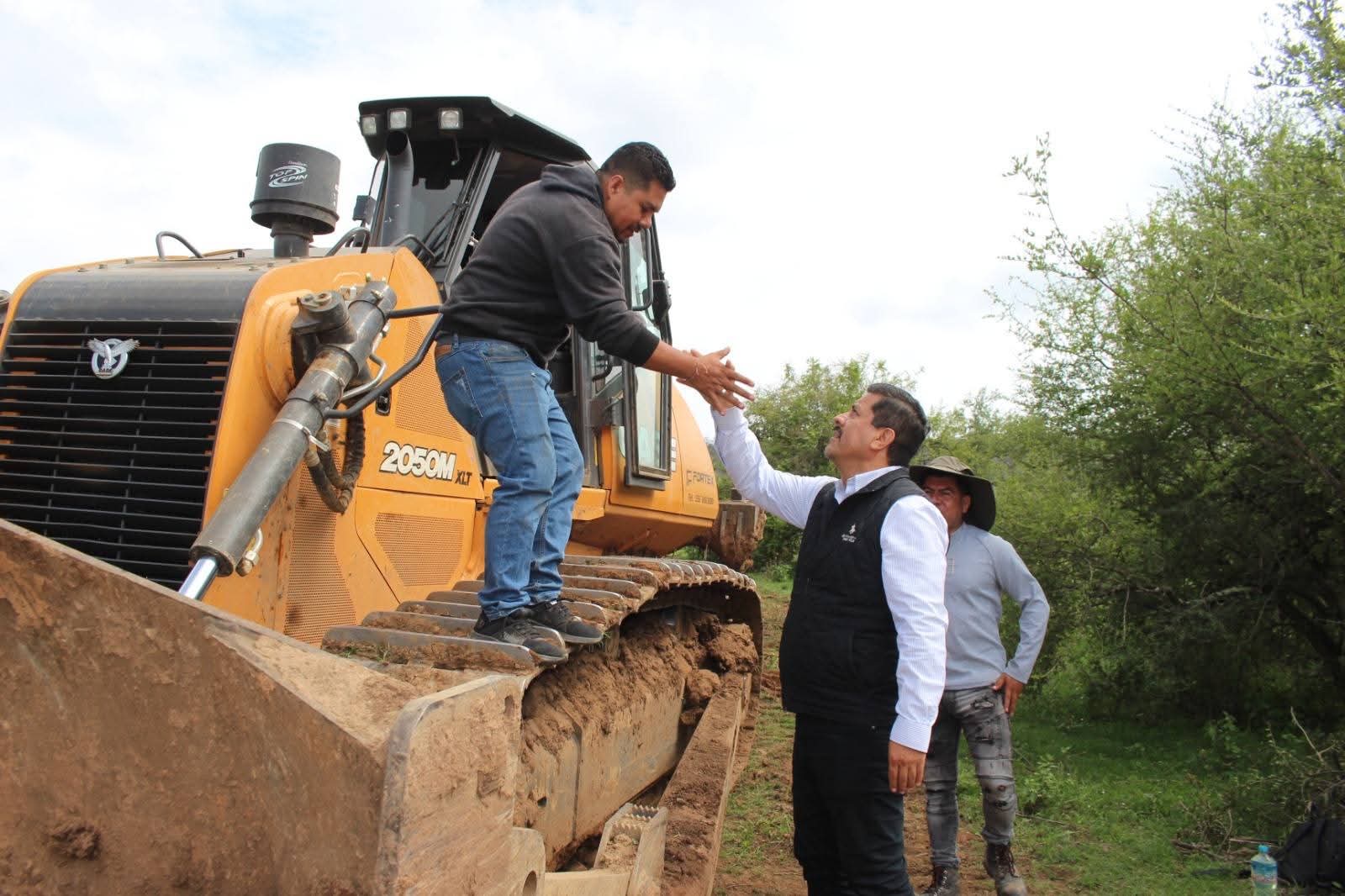 Gobierno de Morelia avanza en la rehabilitación de caminos rurales