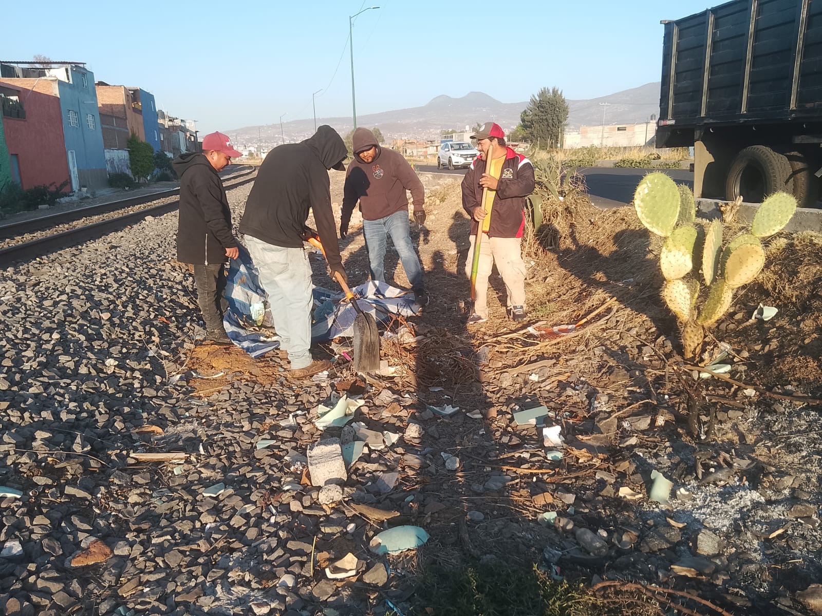 Gobierno Municipal da limpieza y mantenimiento a áreas verdes de Morelia