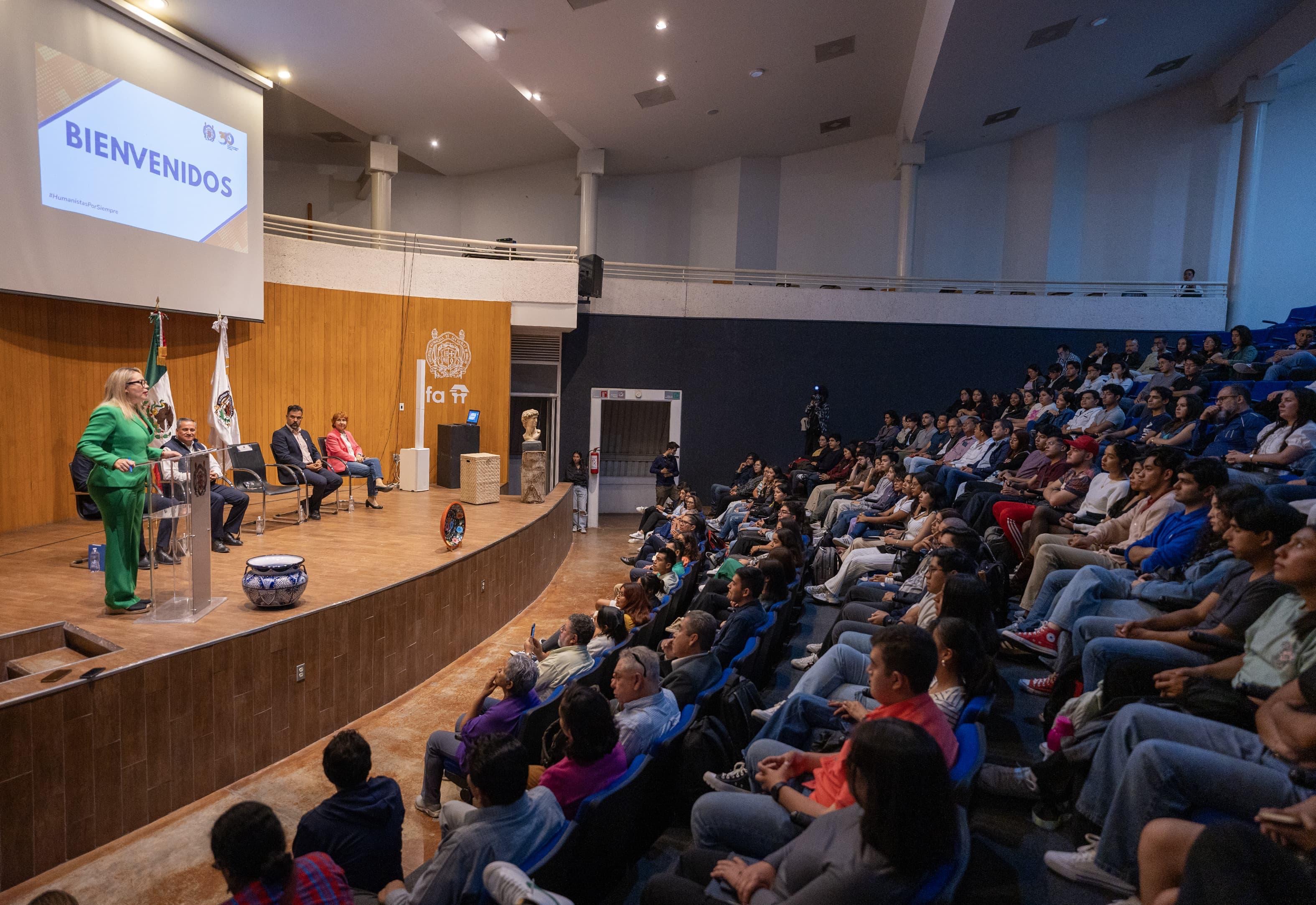 UMSNH incentiva a los futuros científicos; invita a participar en el Programa Delfín