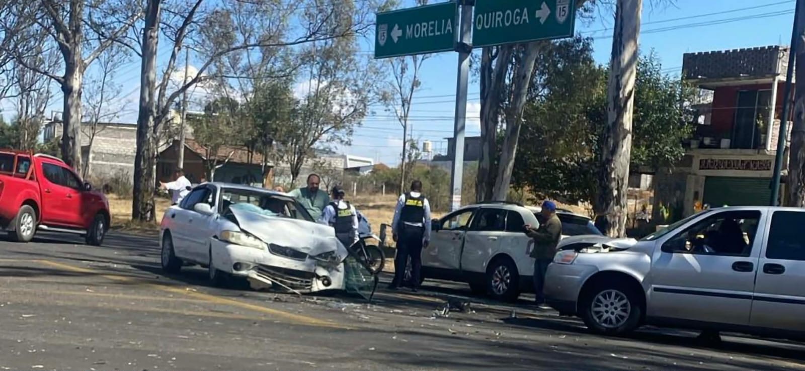 Se registra choque múltiple a la altura de la entrada a la Tenencia de Capula 