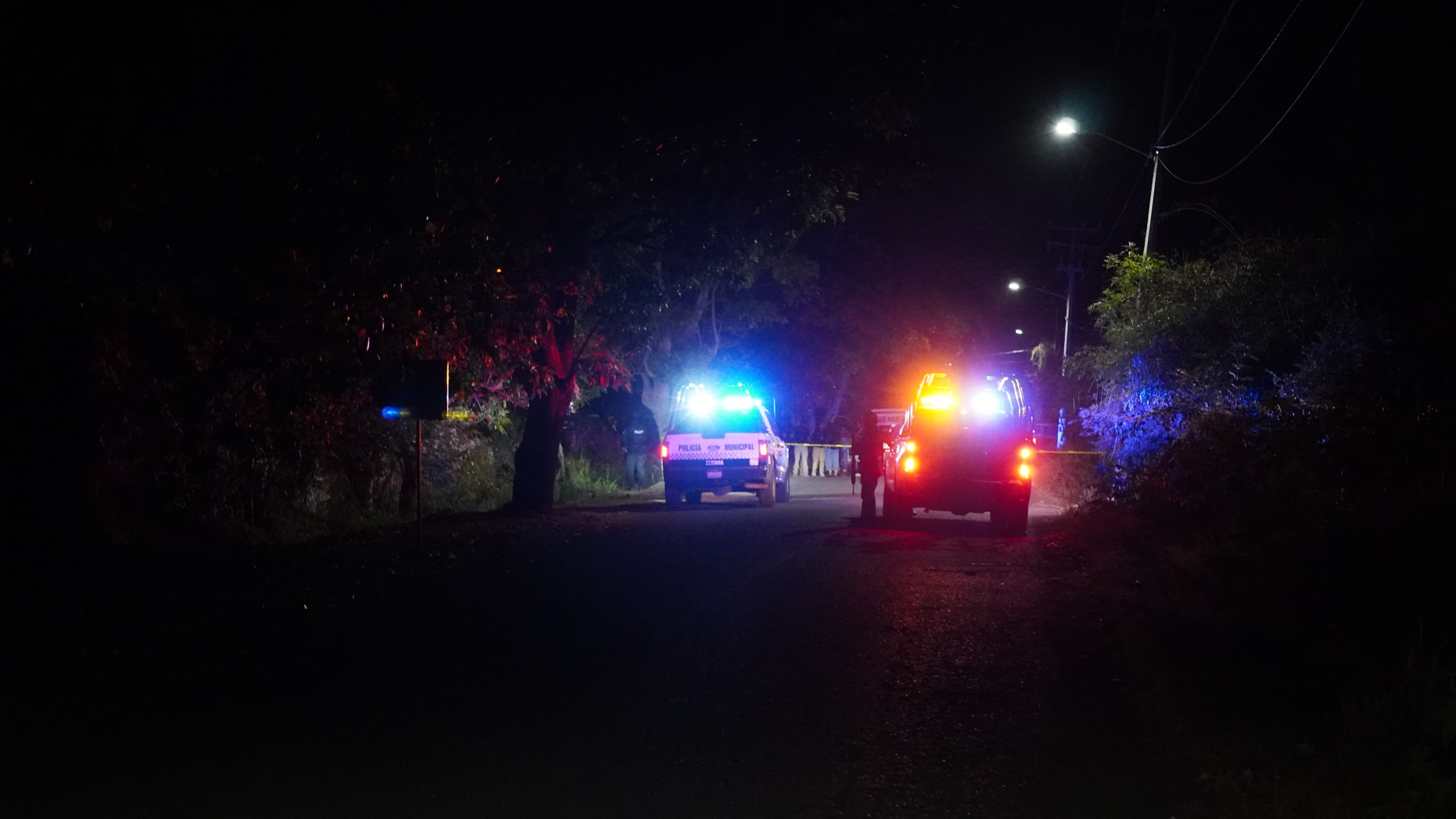 Abandonan un ejecutado con narcomensaje, en Zamora 