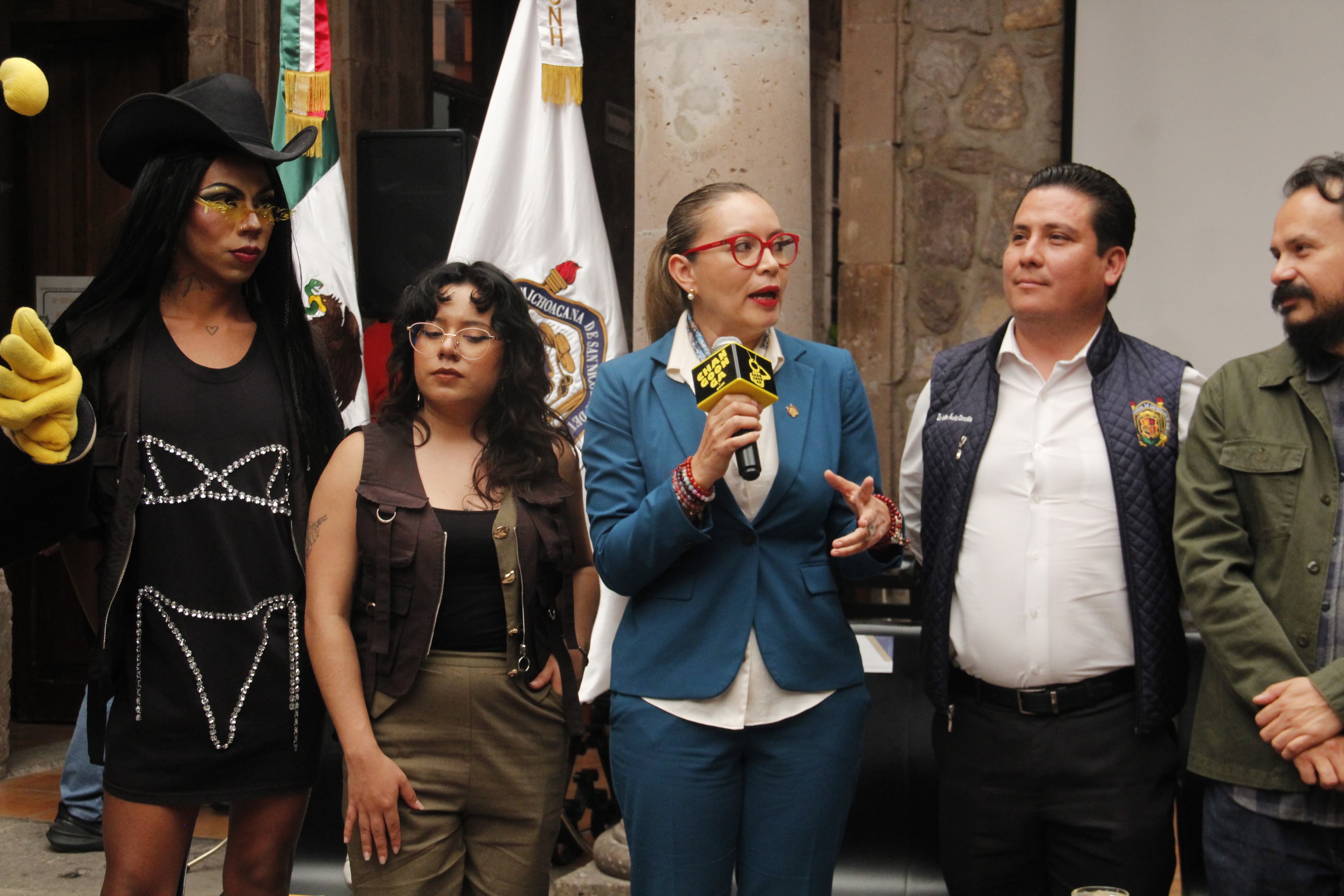 Destacan creación de la Licenciatura en Periodismo en la UMSNH; estudiantes y comunicadores dialogan